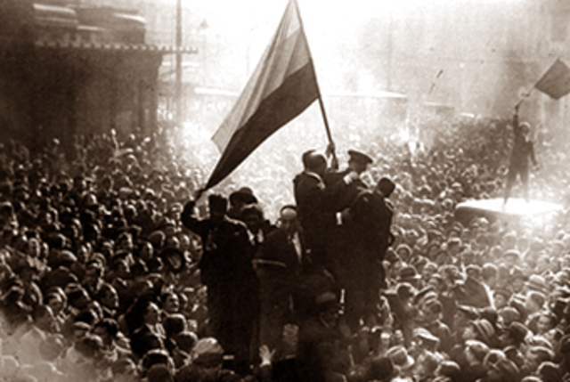 La monarquia fue derrocada en el 509 a.C instaurandose el regimen republicano.