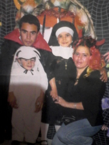 Alguien En La Familia