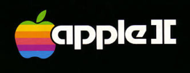 Se lanza la computadora Domestica Apple II