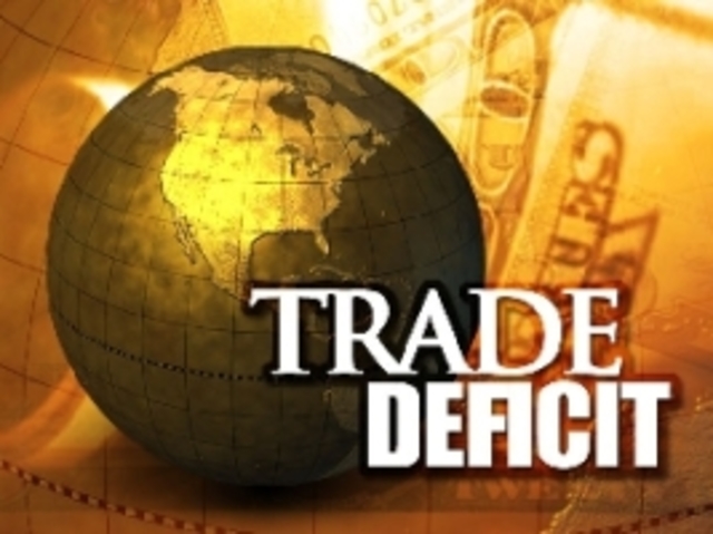 U.S Trade Deficit Falls 7.4% to 41.9% in July