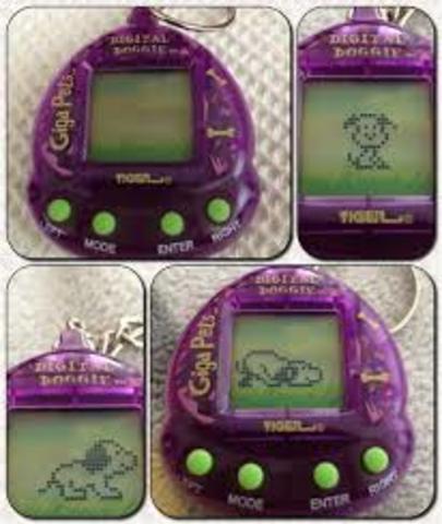 Giga Pet - Photo Credit: http://www.gotchiworld.de/wp-content/uploads/tumblr_m6xuprWyr51r3zd9no1_12801.jpg