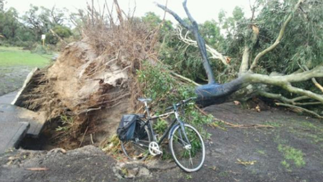 Tornado in Perth,Australia
