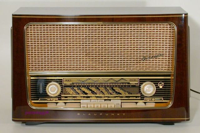 Radio timeline | Timetoast timelines