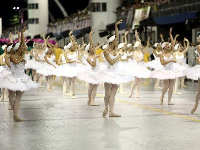 Primeira vez como bailarina no Carnaval