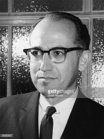 Salk discovers polio vaccine