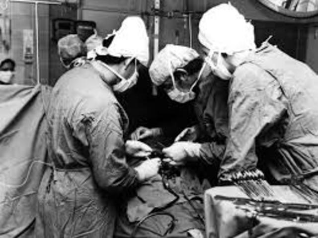 Christiaan Barnard performs the first human heart transplant