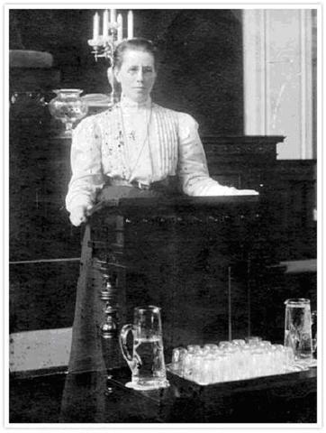 primera mujeres del parlamento