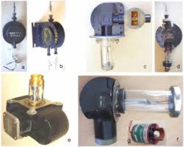 Rayteon Magnetron Tubes
