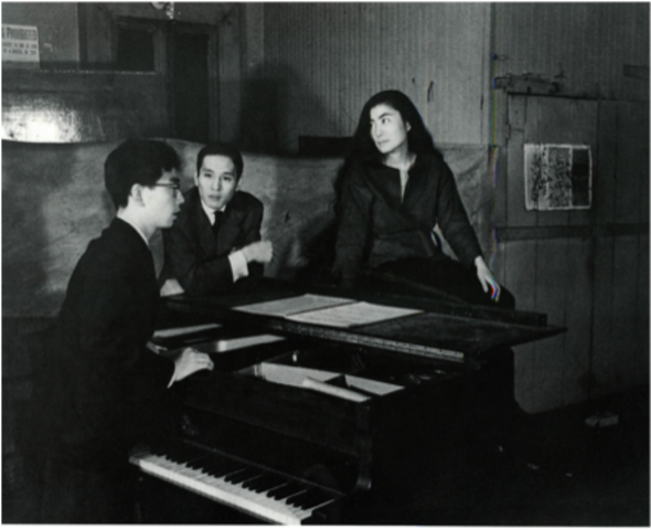 Yoko Ono begins hosting concerts at the Chamber Street Loft