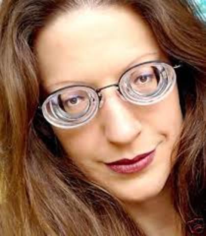 Concave lenses to treat myopia