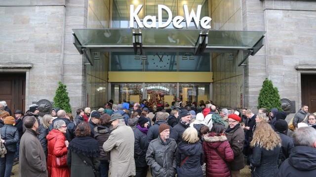 180.000 Menschen strömen ins KaDeWe