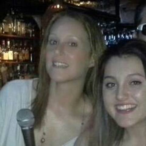Una noche de Karaoke con Hannah