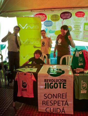 Revolución Jigote en el Kiosco Voluntario