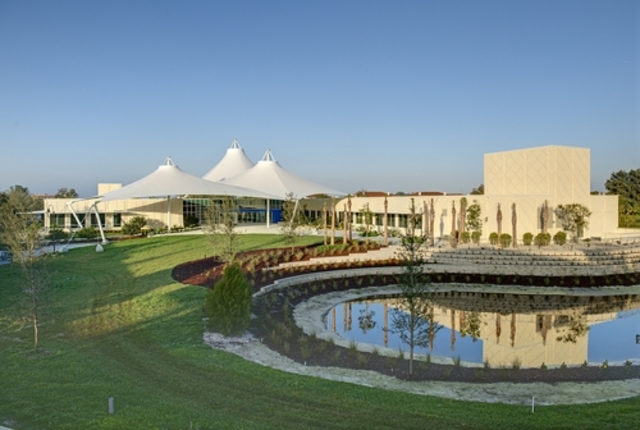 20 years old, Attend Eckerd College in FL