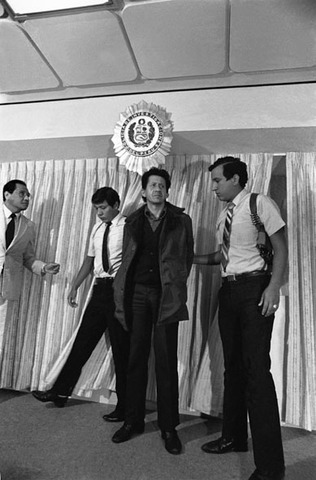 En el centro de Lima, capturan a Osmán Morote Barrionuevo, dirigente de Sendero Luminoso.