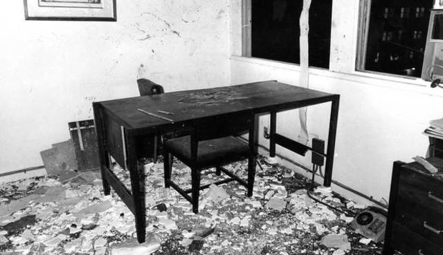 Bombas na OAB e na Câmara Municipal do Rio.