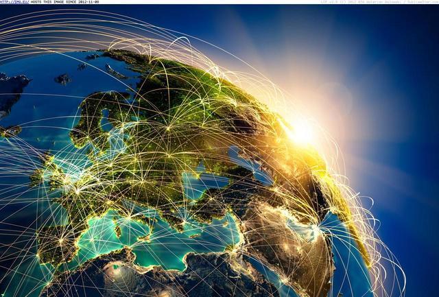 Según una agencia de Naciones Unidas, hay más de 200 millones dehabitantes en el ciberespacio y 43.2 millones de computadoras conectadas aInternet.