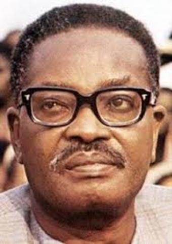 Muere el primer presidente de Angola