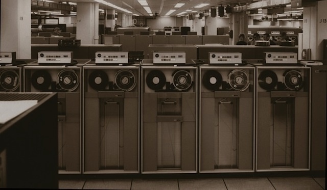 UNIVAC 1  Y EAS MACHINES