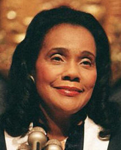 Coretta Scott King dies