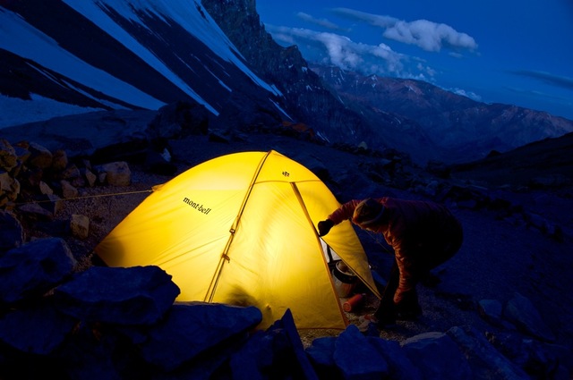 Jon fails the first climb and returns to his tent