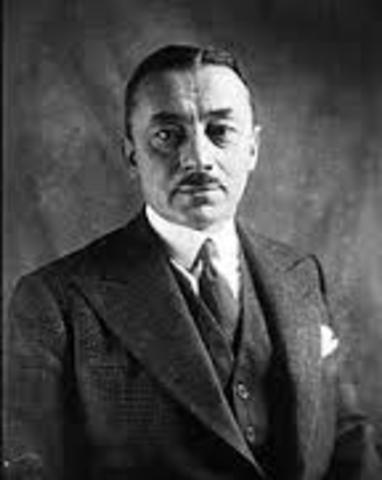 The first public exhibitions of motion picturesos presented