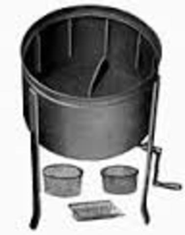 First electric dishwasher on the market