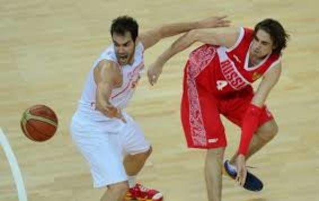 Mundial de Estados Unidos. Yugoslavia campeona del mundo al ganar a Argentina. ¡ España gana también  a Estados Unidos! y se clasifica 5ª, los americanos sextos.