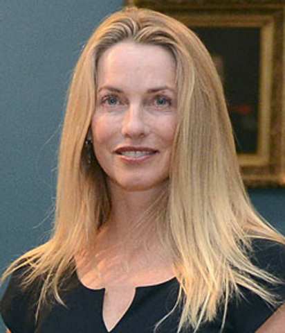 Steve Jobs marries Laurenne Powell