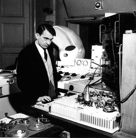 Pierre Schaeffer and Jacques Copeau found the Studio d'Essai de la Radiodiffusion Nationale