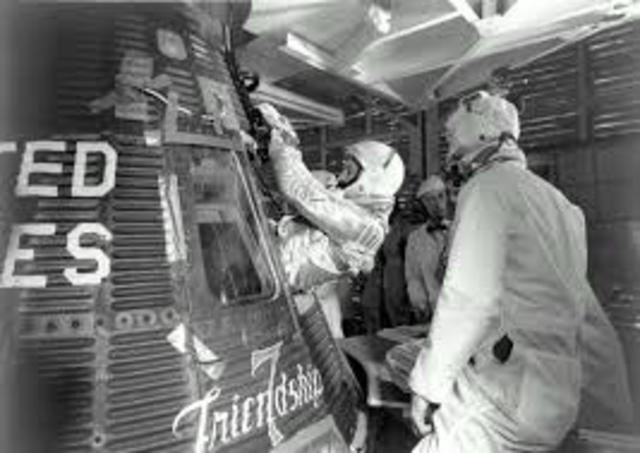 John Glenn orbits the Earth