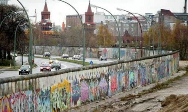 Constrccion Del Muro De Berlin