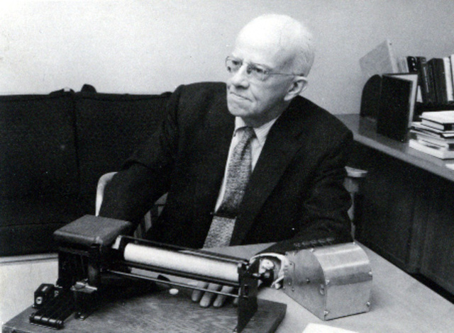 La Maquina de Enseñanza Sidney Pressey