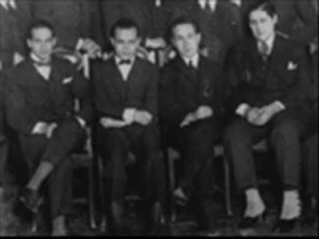 Primera emissio publica de entreteniment