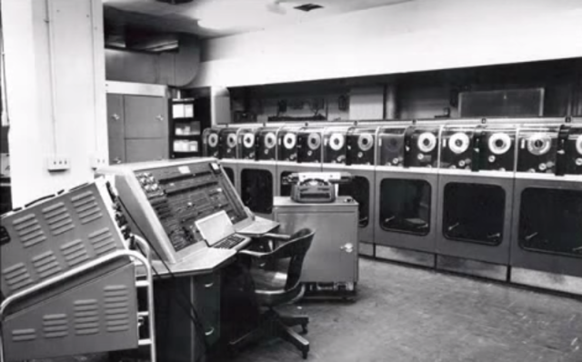UNIVAC 1, Primer ordenador comercial