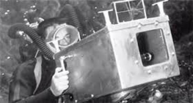 EG&G develops the first extreme depth underwater camera for the US Navy