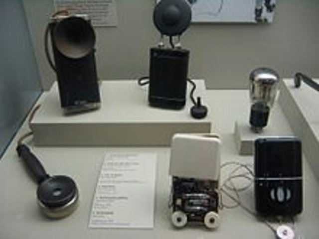 Akoupohne - First Electronic Hearing Device