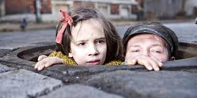 Vladek and Anja have gone into hiding in Sosnowiec