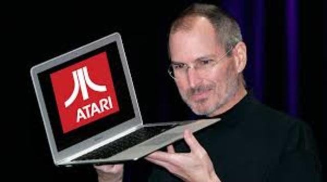 Jobs works for Atari and attends Homebrew Computer Club meetings with Scott Wozniak