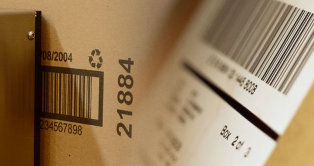 Aparecen las primeras cajas impresas y el arte del etiquetado