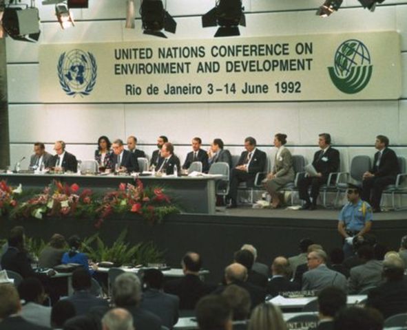 Cumbre de la Tierra. (Rio de Janeiro)