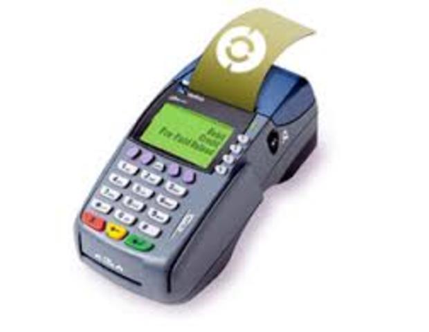 Nace el POP (punto de venta) se coloca una cartulina publicitaria