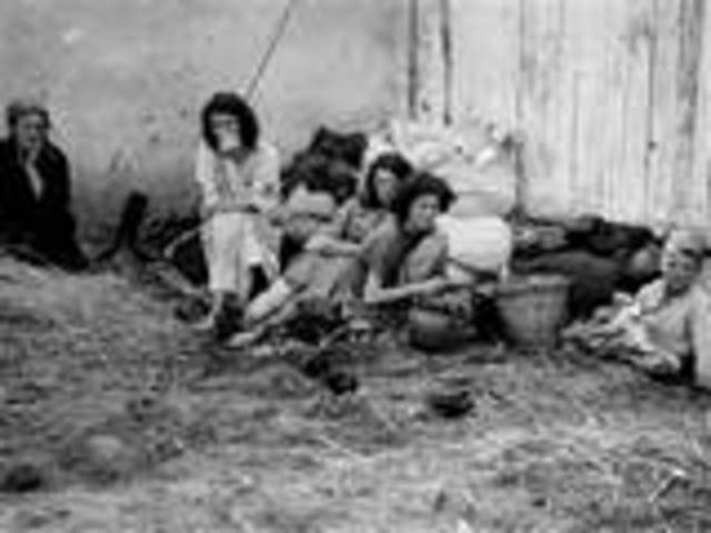 Vladek moved into the ghetto