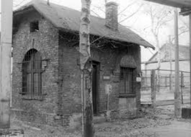 Auschwitz-Birkenau is liquidated