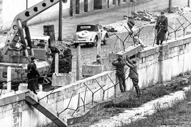 Berlinmurens opførsel