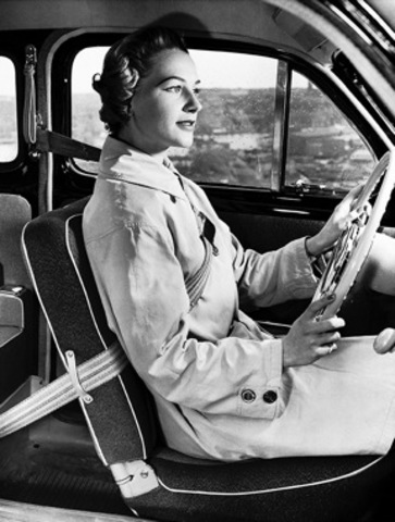 First car with seatbelts