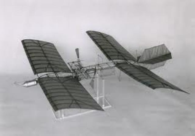 First successful flying model propelled by an internal combustion engine