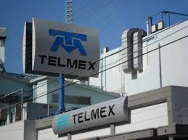 Se privatiza TELMEX.