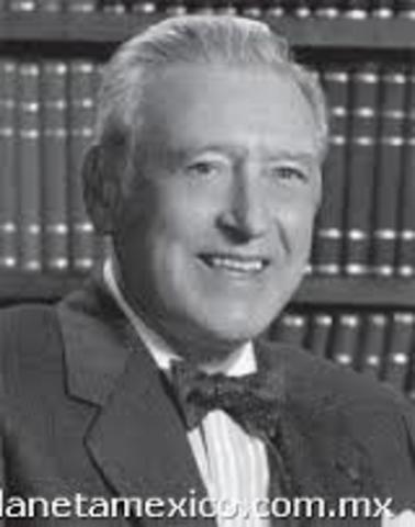 Romulo O´Farril, adquirío la primer concesión de Televición