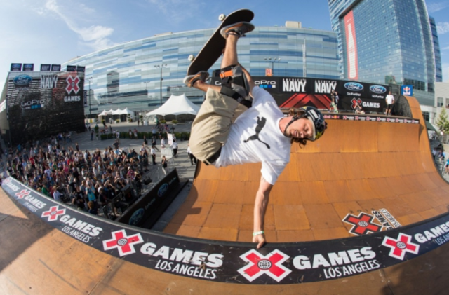 Skateboarding goes mainstream with the 1995 ESPN Extreme Games